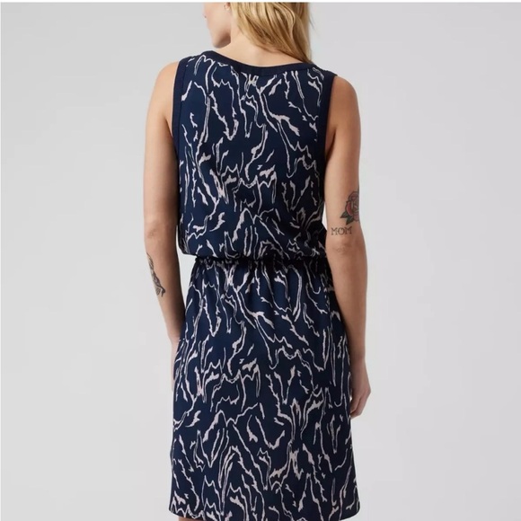 Athleta Rincon Dress - Picture 4 of 9